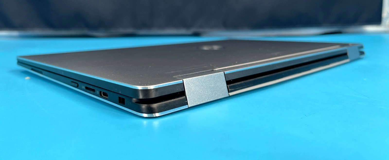 Dell XPS 13 9365 2-in-1 13.3″ FHD i5-7Y57 1.2GHz 8GB RAM NO SSD/OS/CORD BH=82%