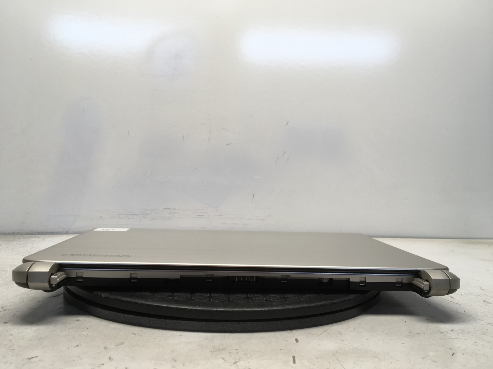 Toshiba Satellite E45-B4200 Intel i5-4210U 1.7GHz 6 GB NO HDD No Batt