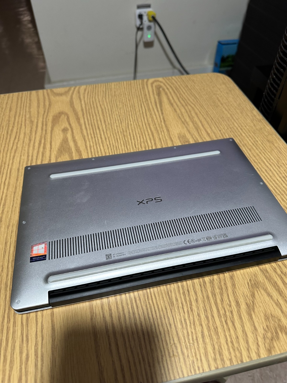 Dell XPS 13 9305 13.3″ Silver 2.8GHz i7-1165G7 16GB RAM 512GB SSD-TouchScreen