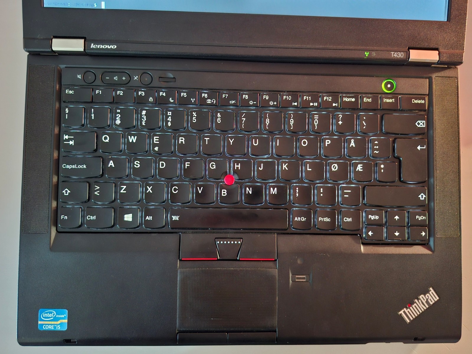 ThinkPad T430 i7 | Heads / Libreboot Qubes OS | 1600×900 | 16GB RAM | 240GB SSD