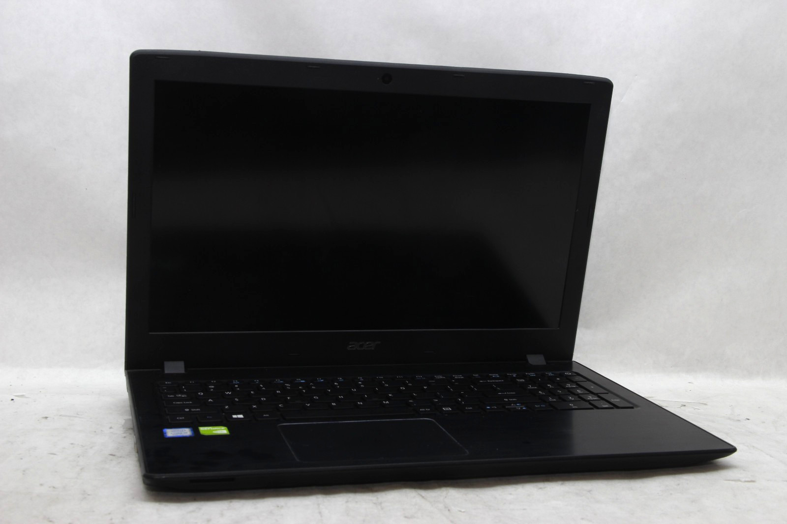 Acer Aspire E5-576G 15.6″ Laptop i5-8250U 8 GB RAM 256 GB SSD Win 11 No Charger