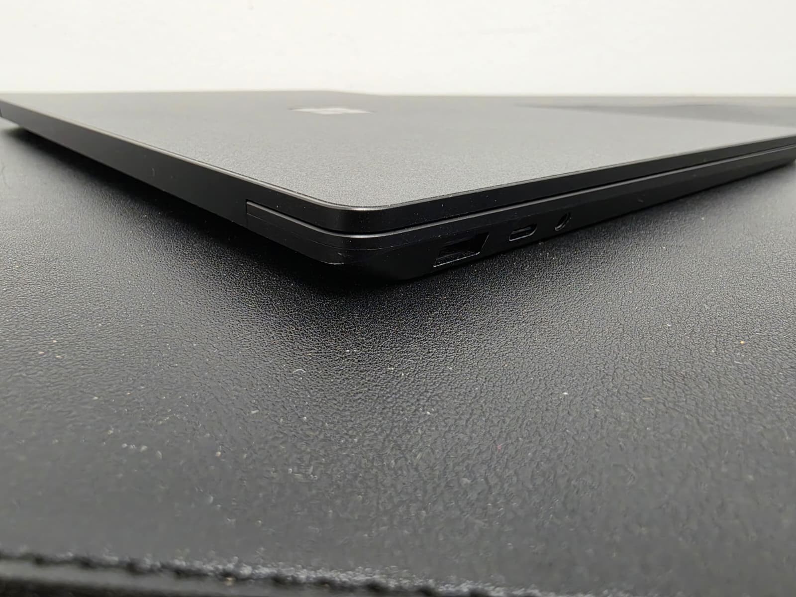 Microsoft Surface Laptop 4 – 13.5″ Touch i7 16GB Ram 512 GB SSD No OS ***READ***
