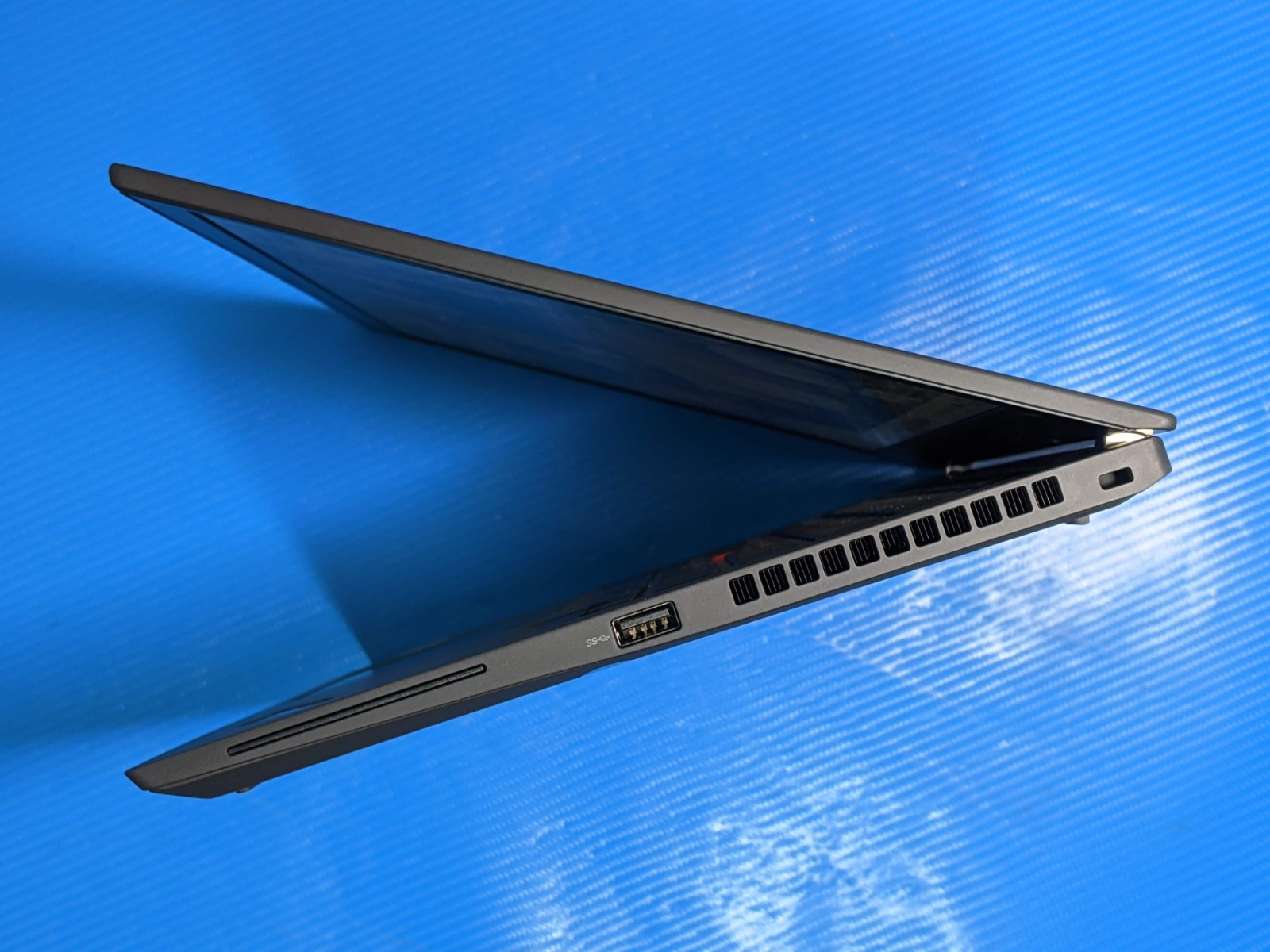 Lenovo ThinkPad T14s Gen 2i 14″FHD i7-11th 3GHz 16GB 512GB SSD W11P 100tt +PA