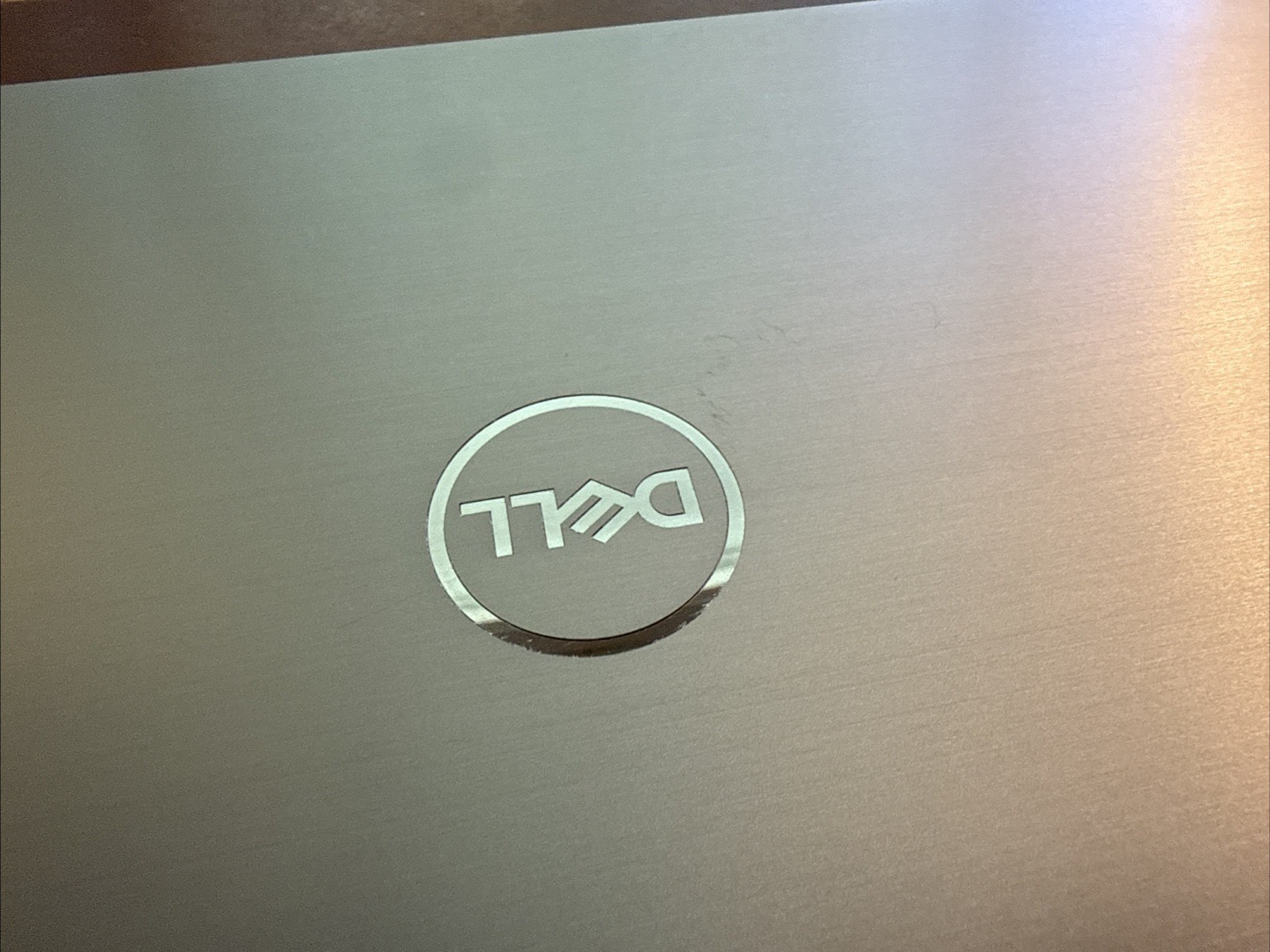 Dell Latitude 9520 15.6in FHD – Intel i7-1185G7 – 32GB RAM 1TB SSD – POOR BATT