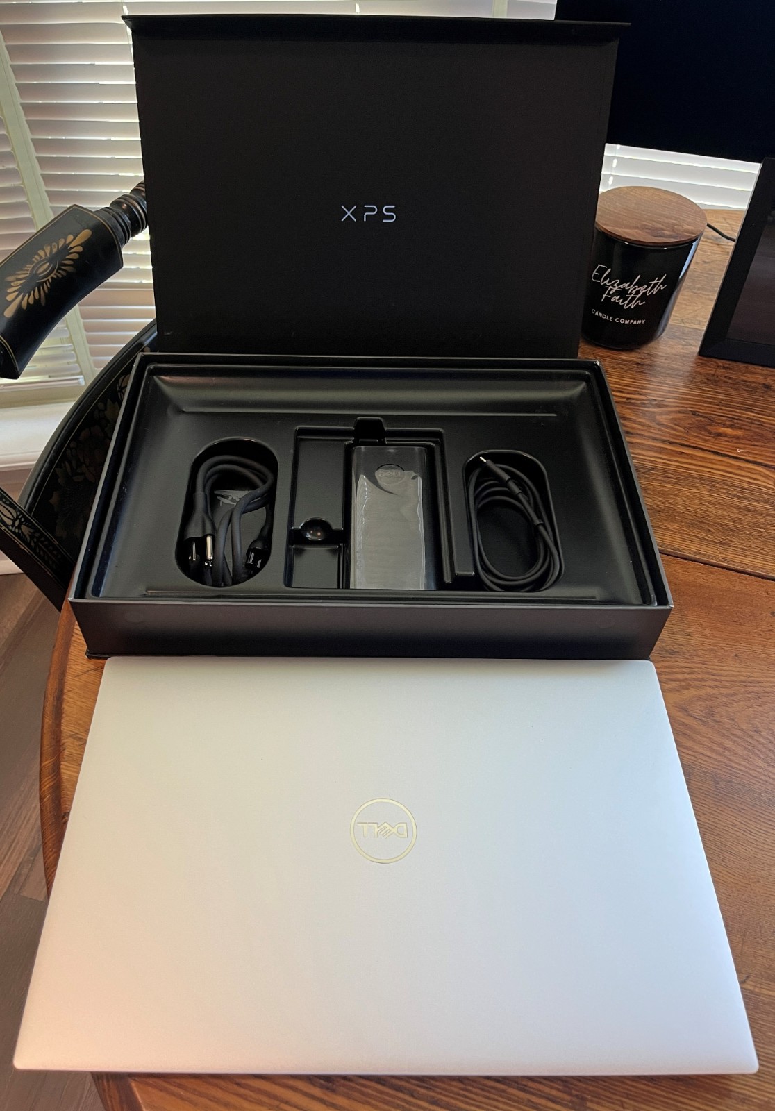 Dell XPS 15 9500 – i7-12700H / 16 GB RAM / 512 GB SSD / RTX 3050 Ti – Excellent
