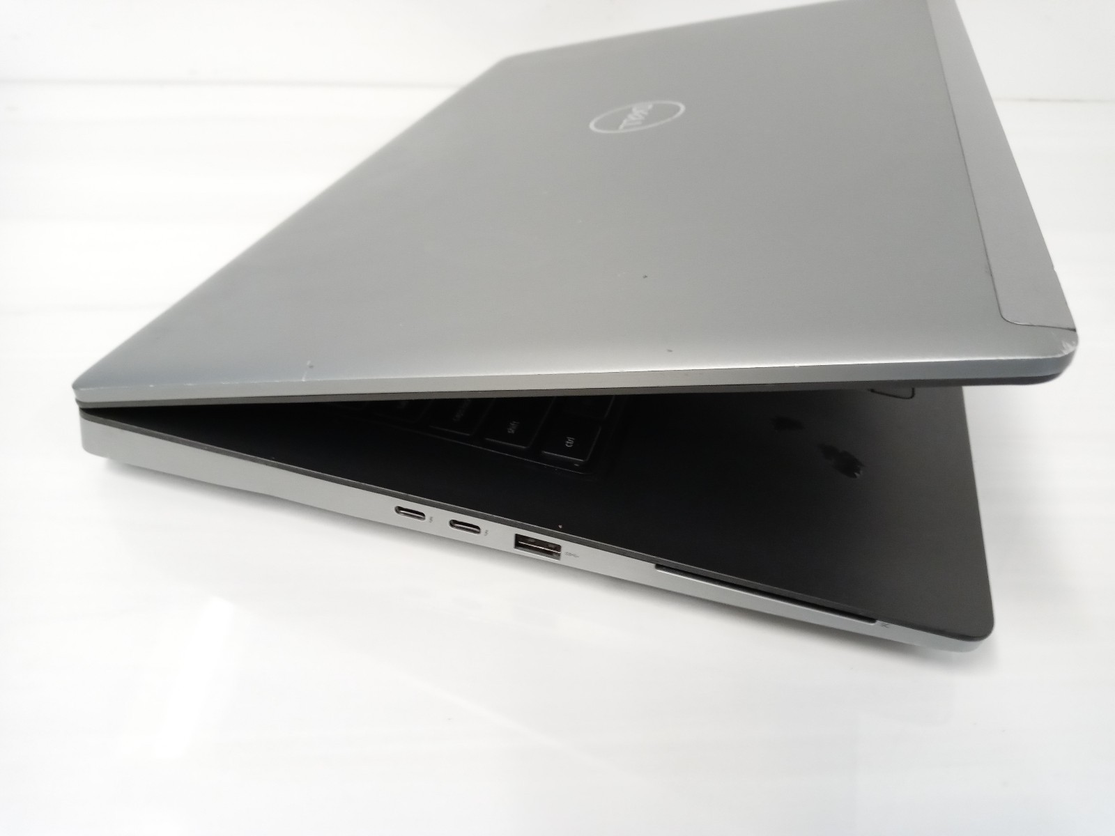 Dell Precision 7750 17.3″ Workstation i7-10850H 2.70GHz 32GB 512GB SSD Win11 Pro