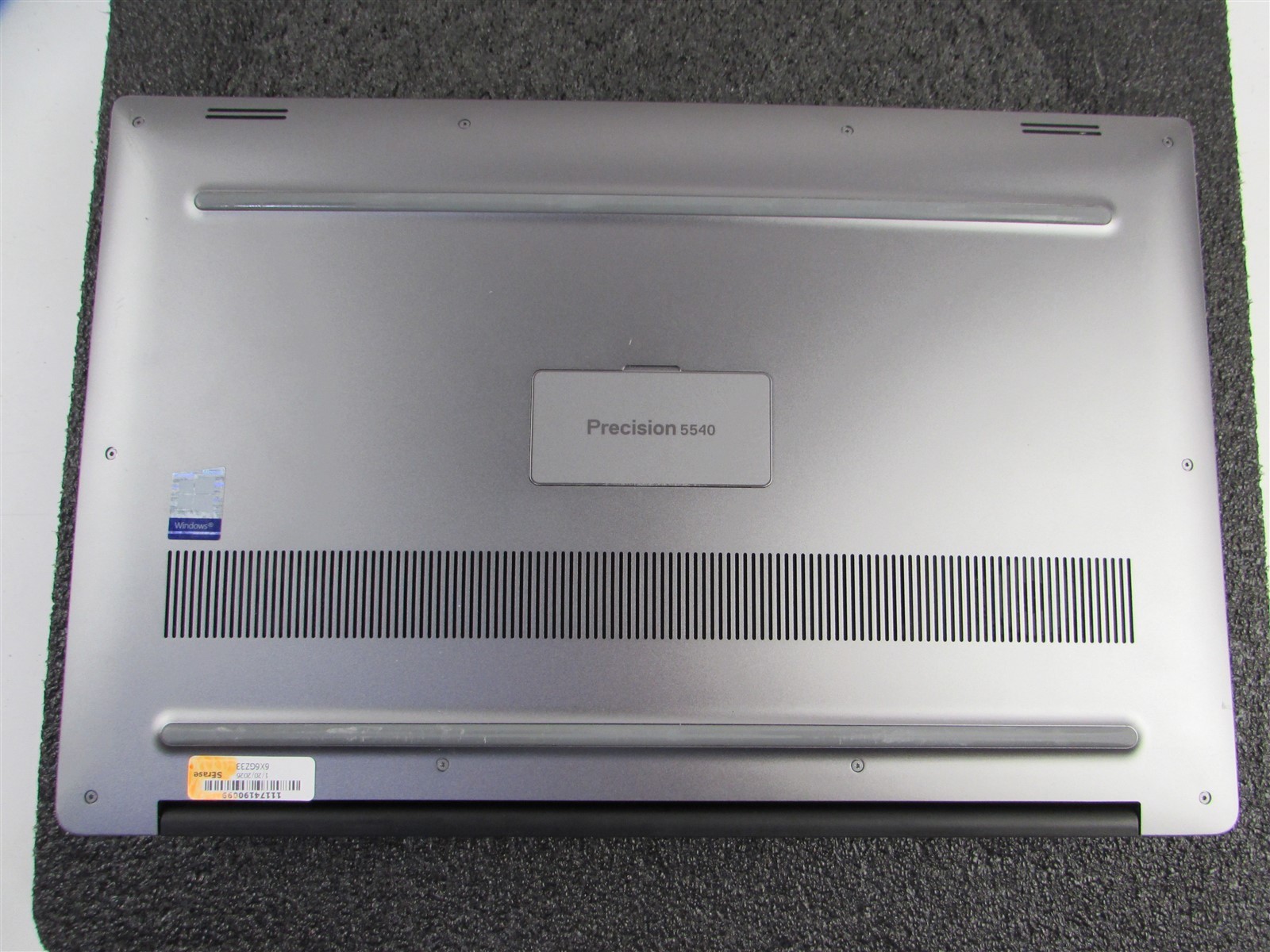 DELL PRECISION 5540 1920X1080 FHD I7-9850H 512GB SSD 16GB RAM T2000 NO O.S