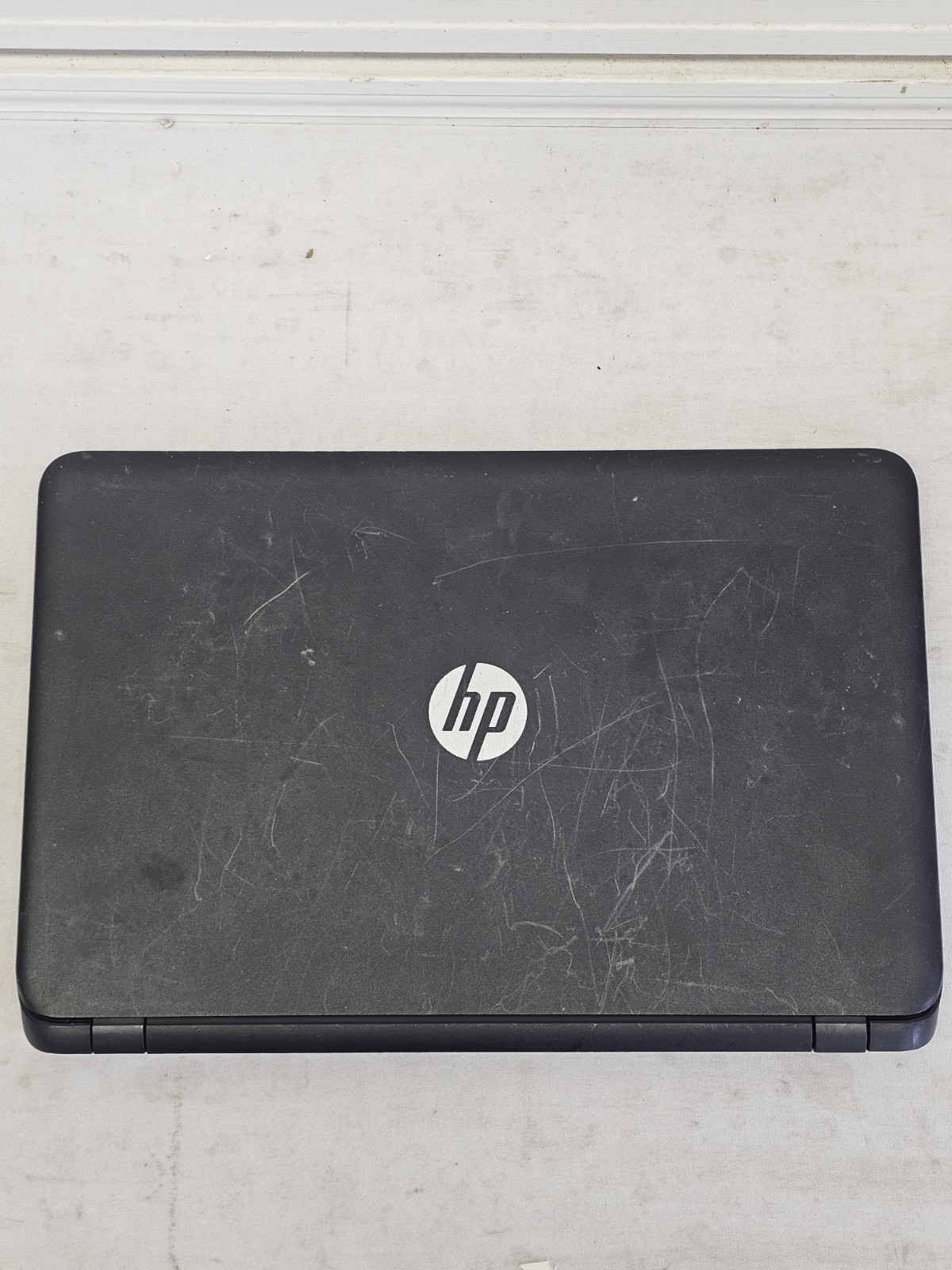 HP 15-f209wm Laptop – Intel Celeron N2840 – 4GB RAM – 500GB – BAD BATT – Win 10