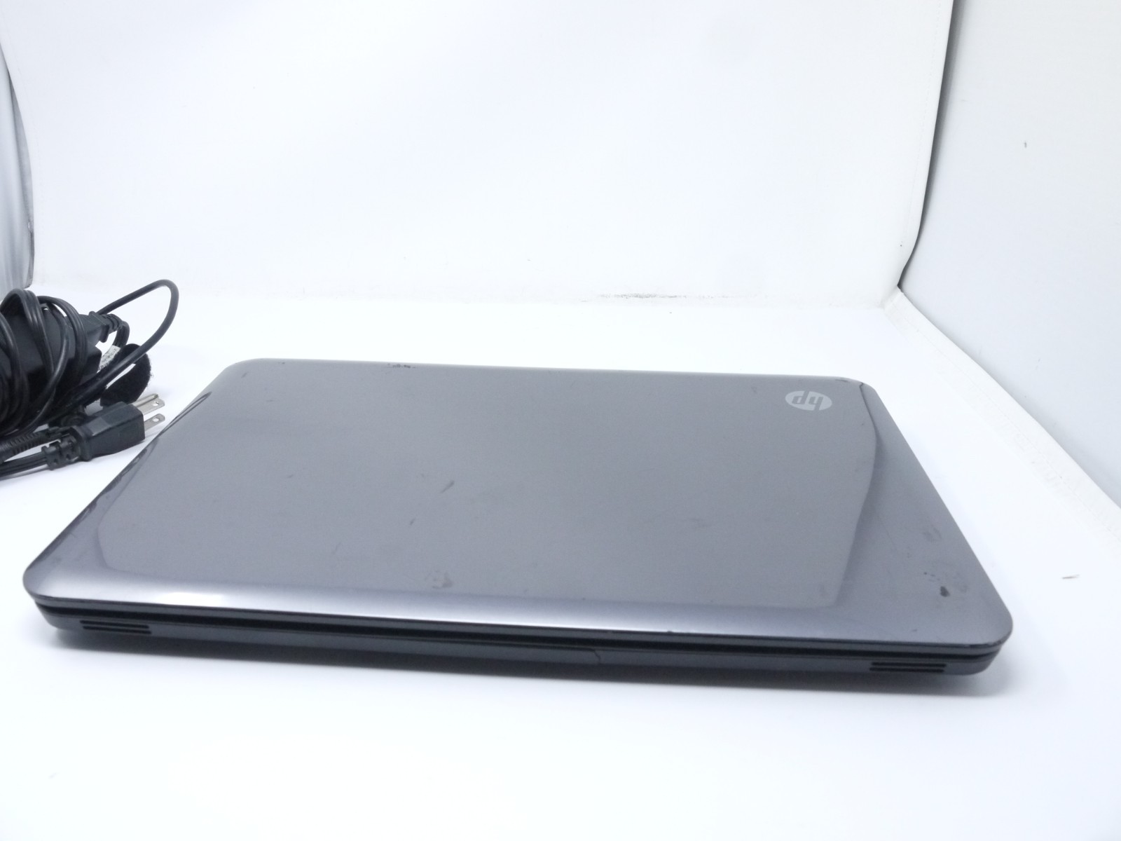 HP 2000 15.6” Laptop – AMD E-300 / 4GB Ram / 160GB HDD / Win10