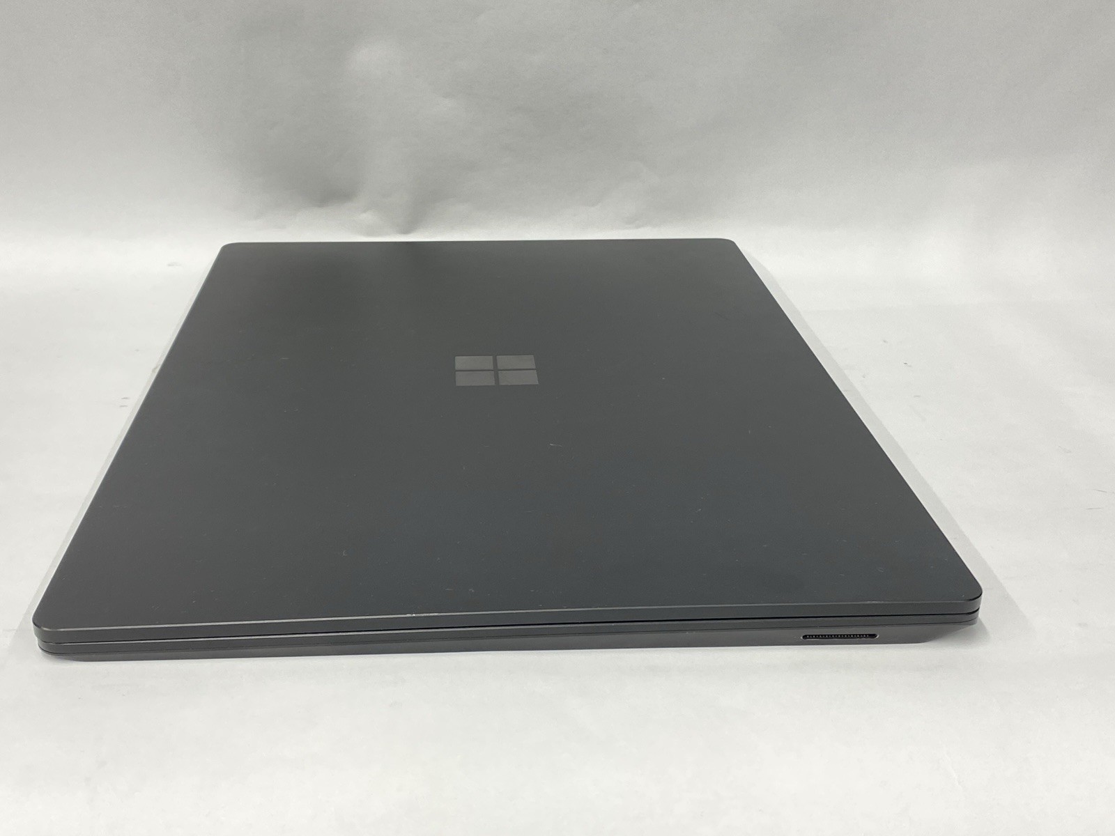 Microsoft Surface Laptop 3 – Grade A – Touch – i7-1065g7 – 32GB – 1TBSSD – W11P