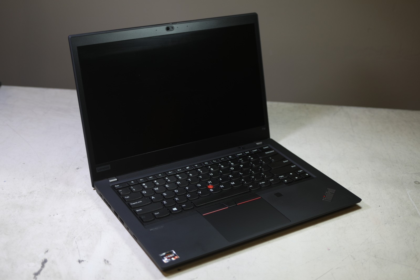 Lenovo ThinkPad T14 Gen 2 AMD Ryzen 5 PRO 5650U-16GB RAM-256GB NVMe-NO OS
