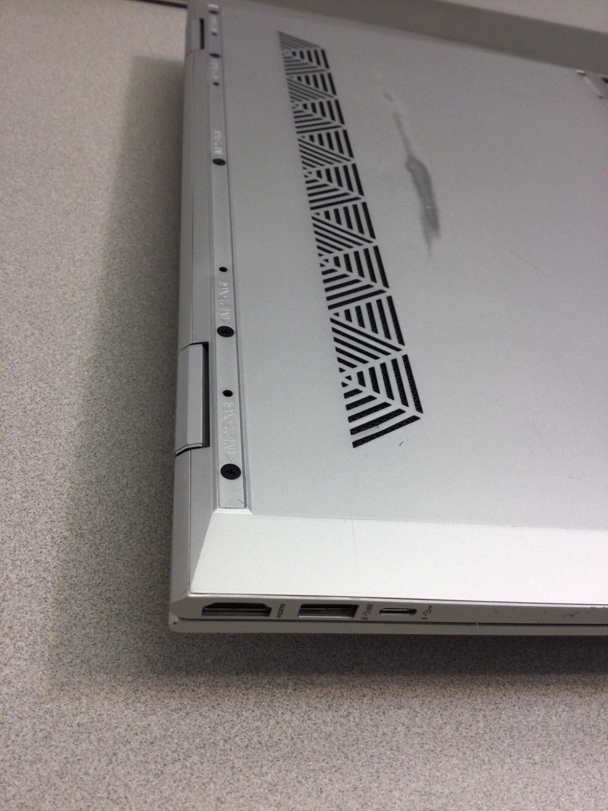 HP Envy x360 Convertible 15m-dr1xxx 15.6″Touch /i7-10510U/16GB/256GB SSD 1.80ghz