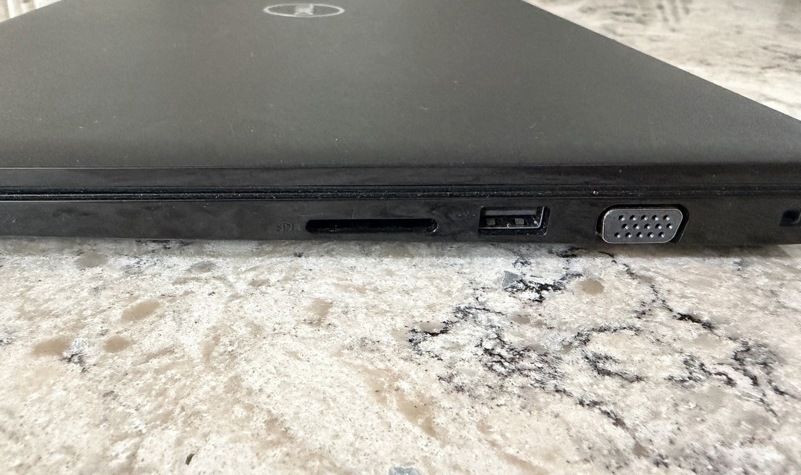 Dell Latitude 3400 14 Inch Laptop i5 8th Generation 16GB Memory 256GB SSD Win 11