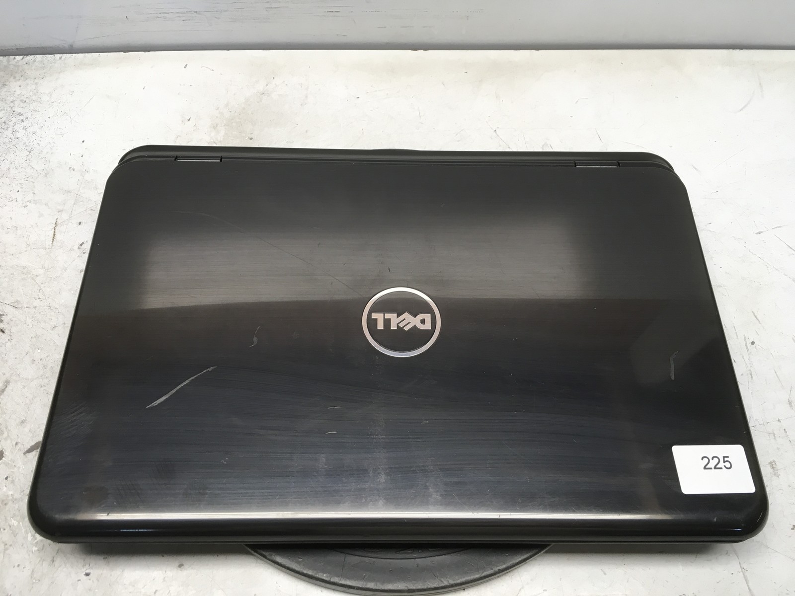 Dell Inspiron N5110 Intel i5-2430M 2.4GHz 6 GB NO HDD No Batt