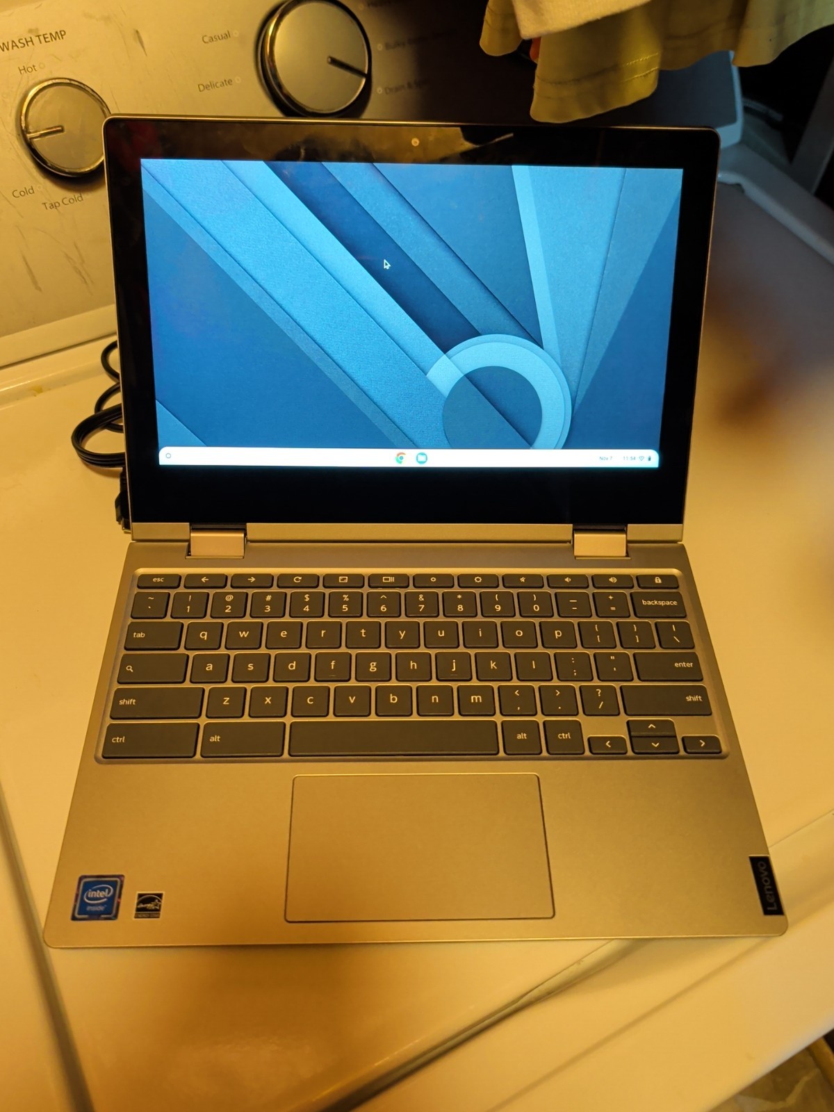 Lenovo Chromebook C340 Flip 11.6″ HD N4000 4 64GB, Model 81TA0001US