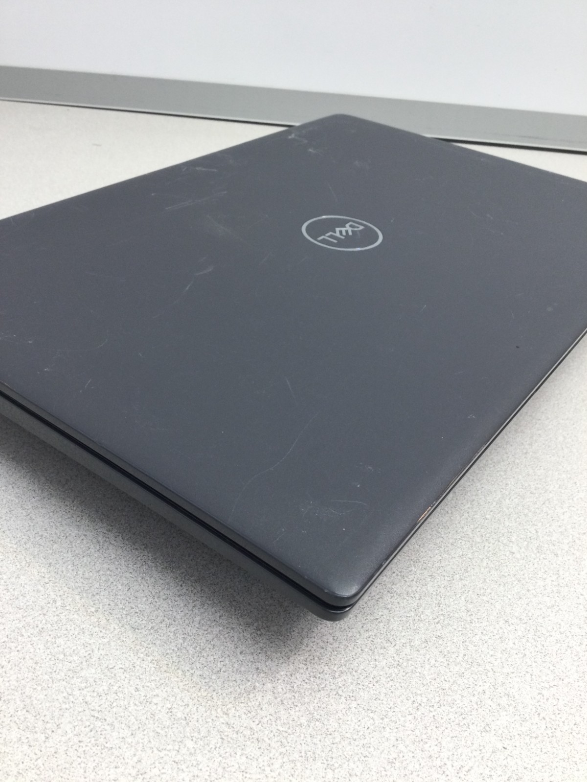 Dell Latitude 3510 15.6″intel core i5-10210U 1.60GHz 8GB RAM 256GB SSD W11P
