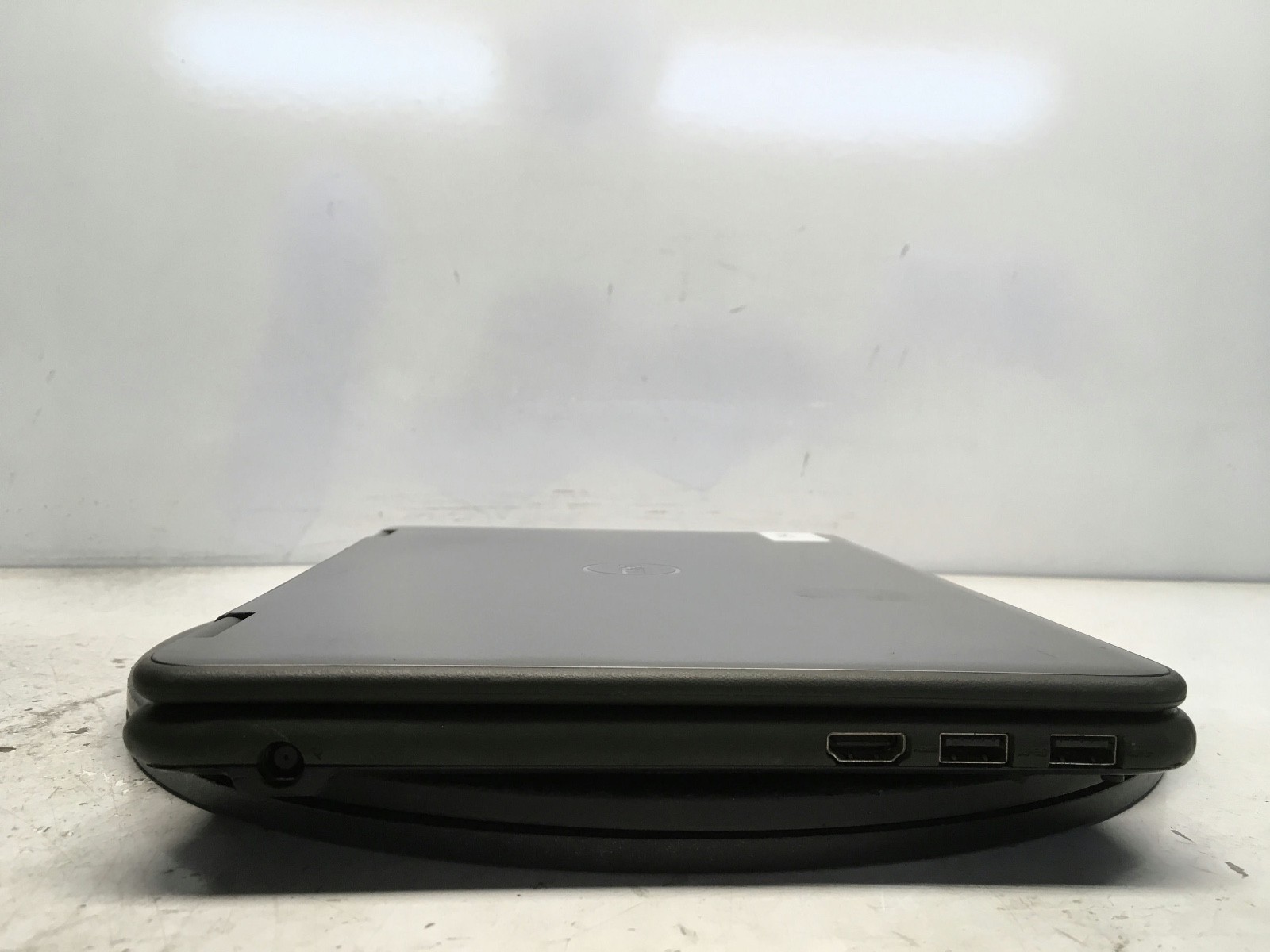 Dell Latitude 3190 2-In-1 Intel Pentium Silver N5000 1.1GHz 4 GB NO HDD