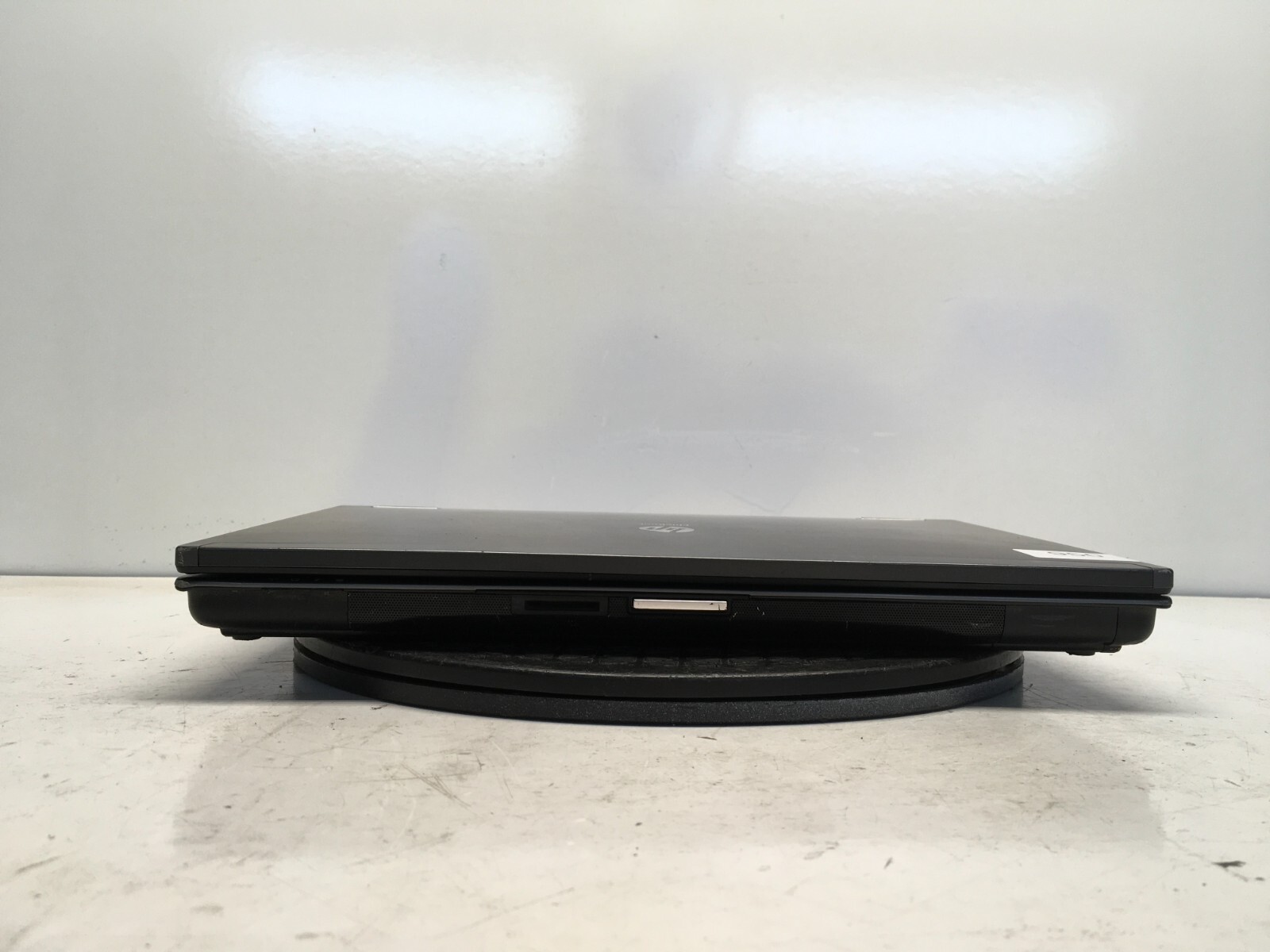 HP EliteBook 8440W Intel i5-M560 2.67GHz 8 GB NO HDD No Batt