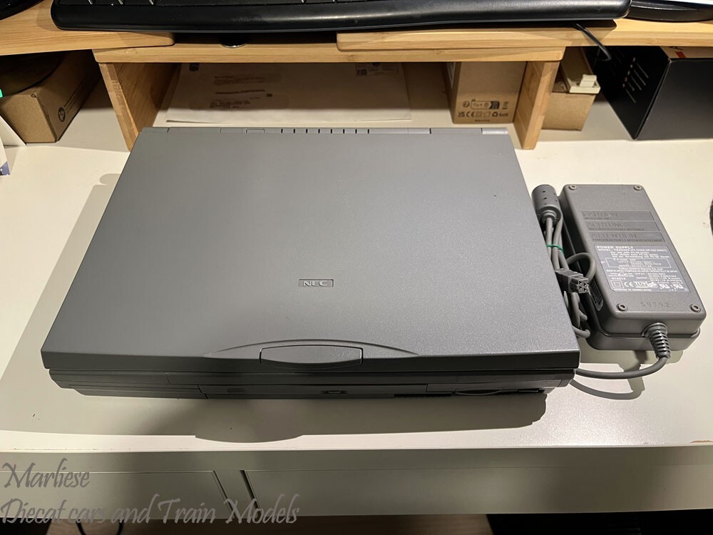 NEC VERSA 2630CD Laptop Pentium 133, 32MB RAM, 2GB HDD, Win 98 w/ Original PSU