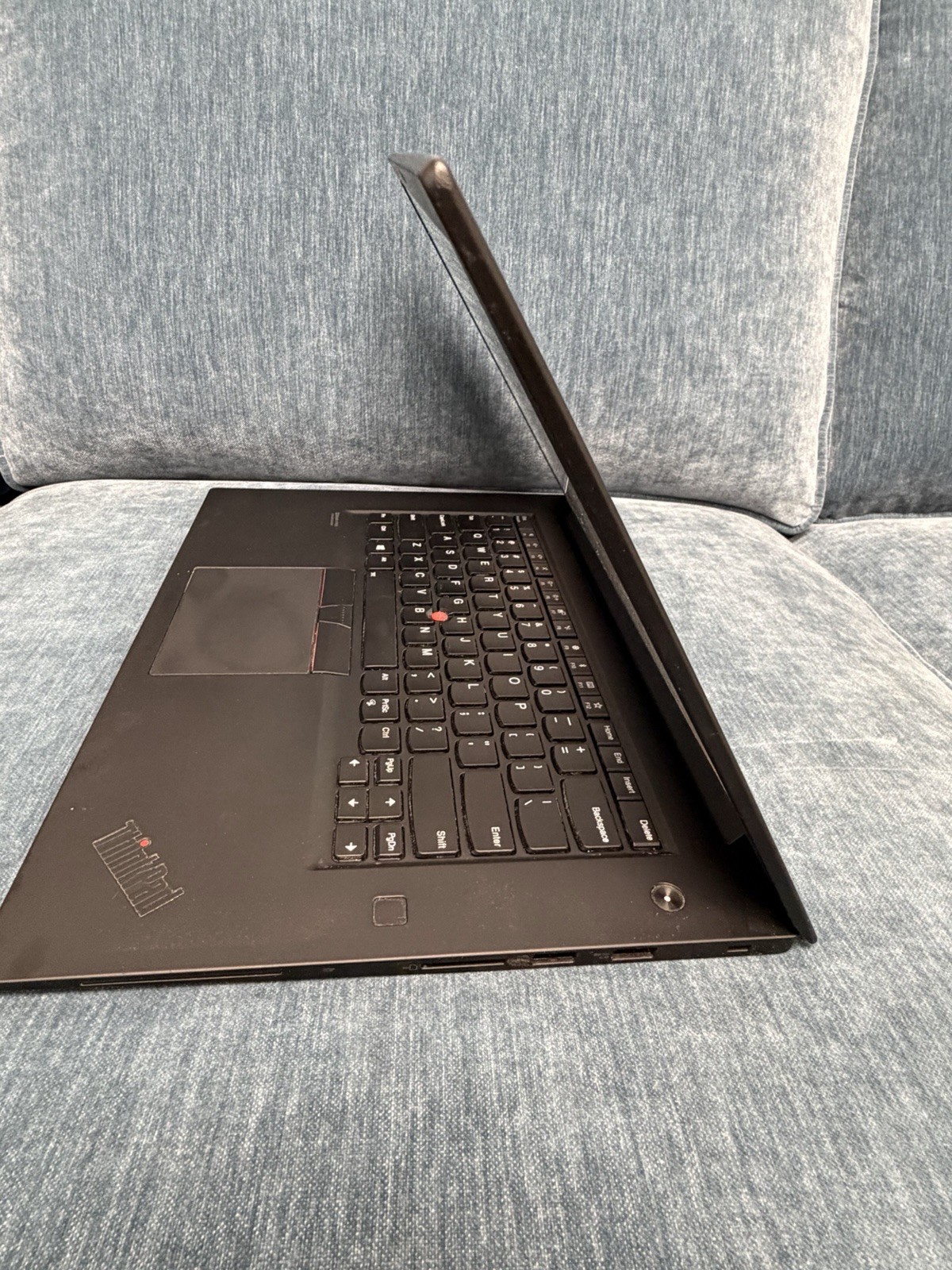 Lenovo ThinkPad X1 Extreme Gen 2 15 FHD i7-9750H 32GB 1TB NVME. Nvidia GTX 1650