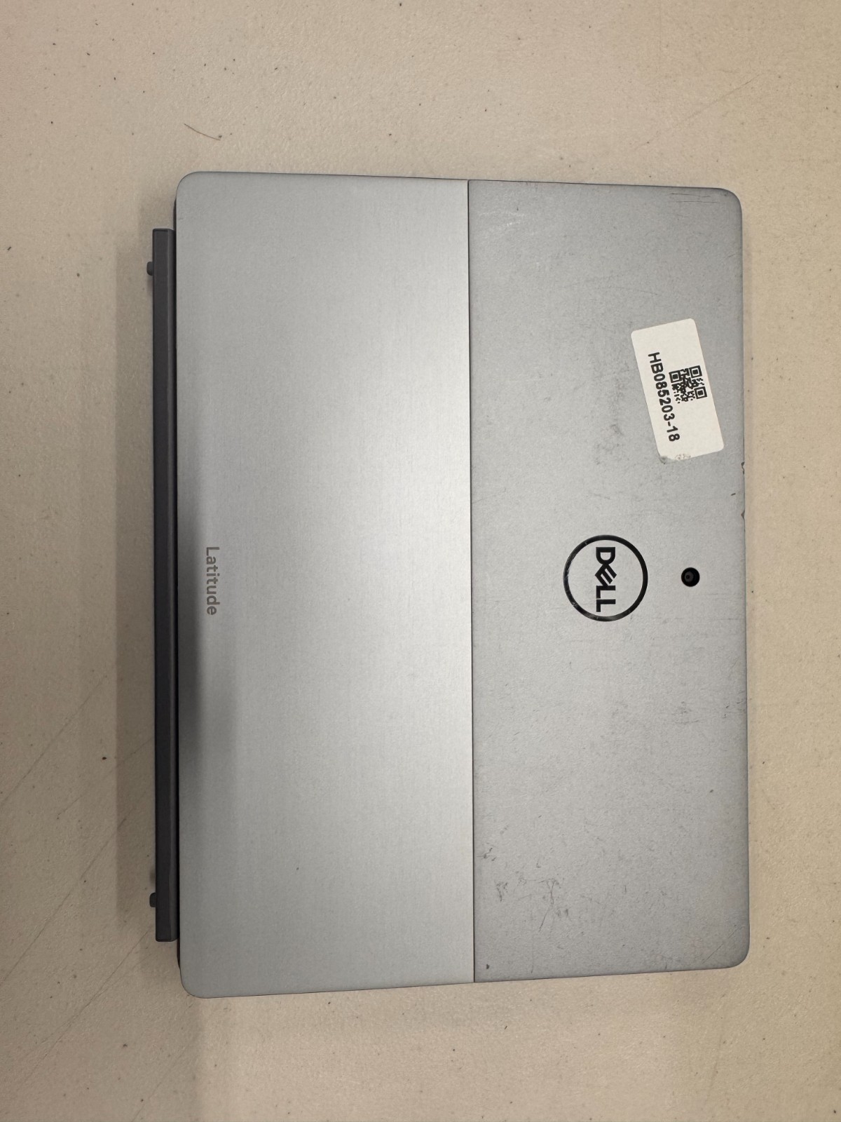 Dell Latitude 7210 2-in-1 12.3″ Touch i5-10310U 8GB RAM 256GB SSD Windows 11 Pro