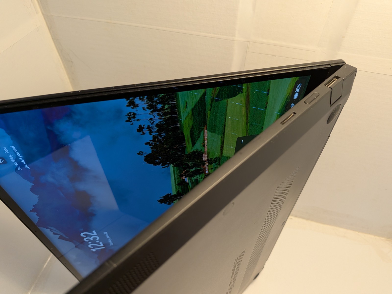 LG Gram 16 2 in 1, 13th Gen i7 Intel(R), 32GB memory, 16 inch, 1 TB storage