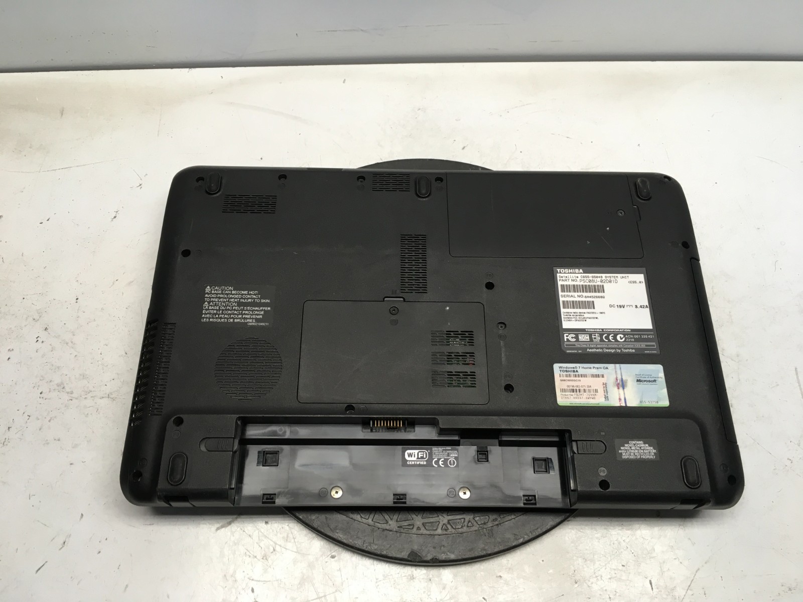 Toshiba Satellite C655-S5049 Intel Celeron 900 2.2GHz 2 GB NO HDD/Battery