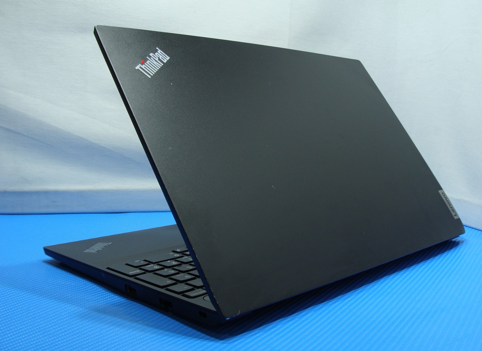 Lenovo ThinkPad E15 Gen 2 15.6″FHD Intel i5-1135G7 2.4GHz 8GB 512GB Win11Pro +PA