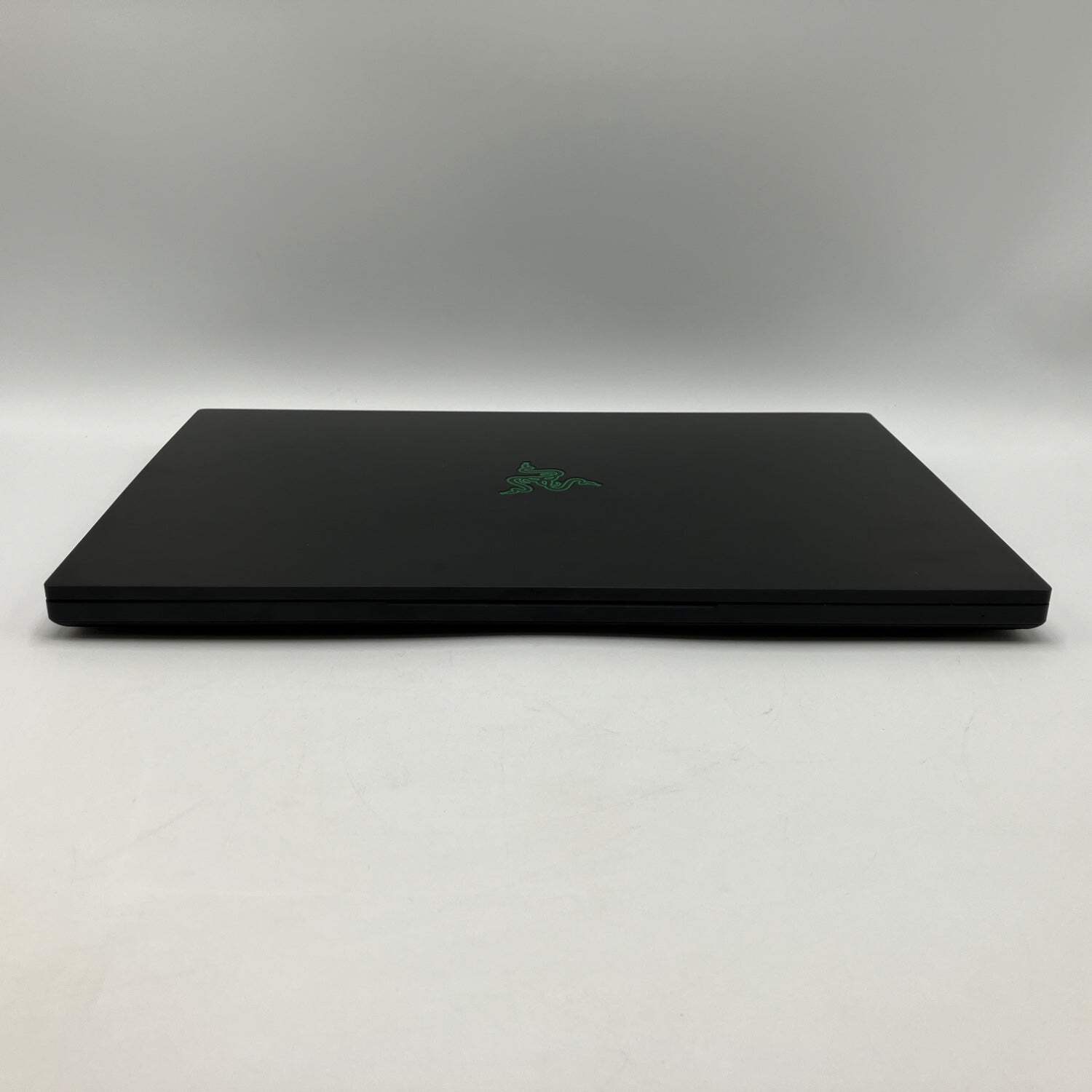 Razer Blade 17 RZ09-0423 17.3″ i9-12900H 16GB RAM 1TB SSD GeForce RTX 3070 Ti