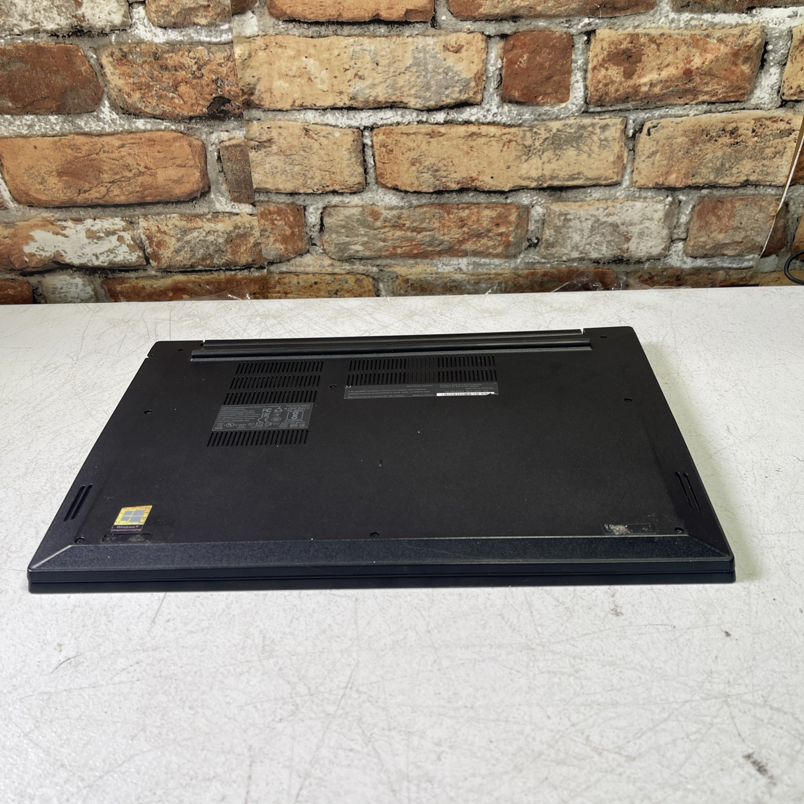 Lenovo Thinkpad E580 Tested LCD Screen w/ Chassis & Battery – No Motherboard’s