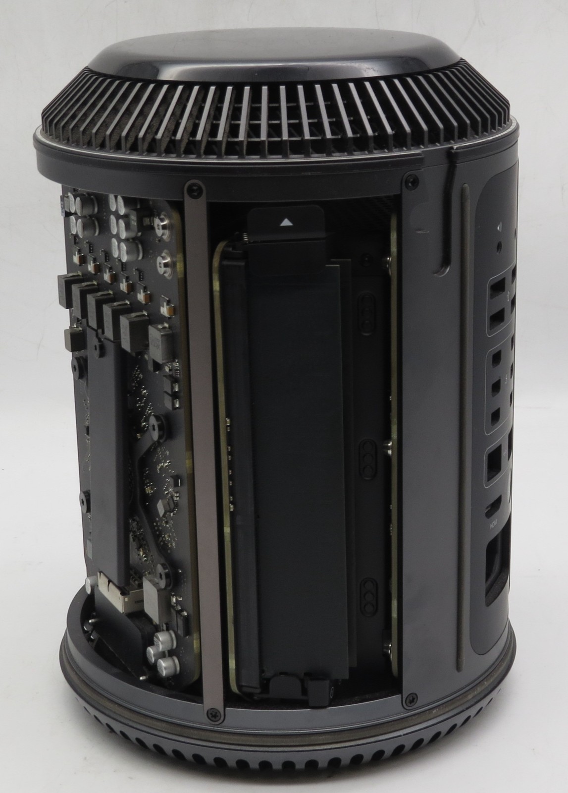 Apple Mac Pro/Xeon E5 @ 3.5 GHz/16GB RAM/AMD FirePro/ No Storage/No OS