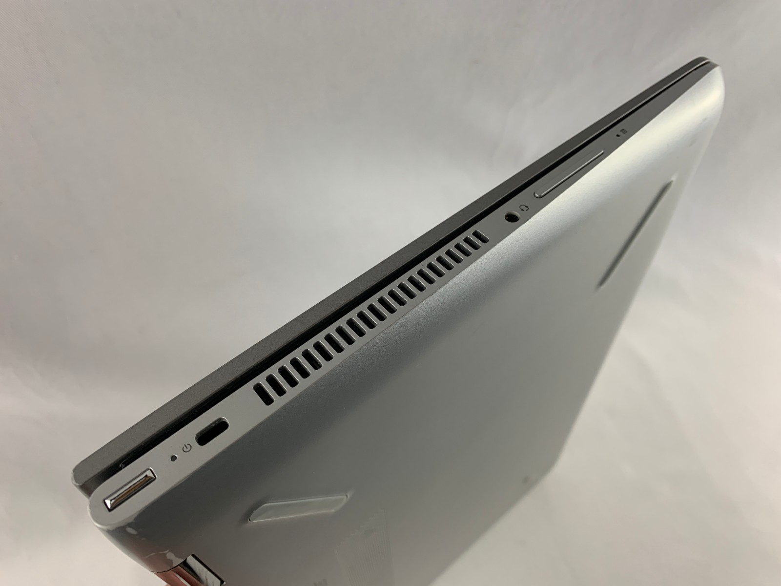 HP 14-ba253cl, Intel Core i5-8265U 1.6GHz For Parts/ Repairs, Cracked Screen