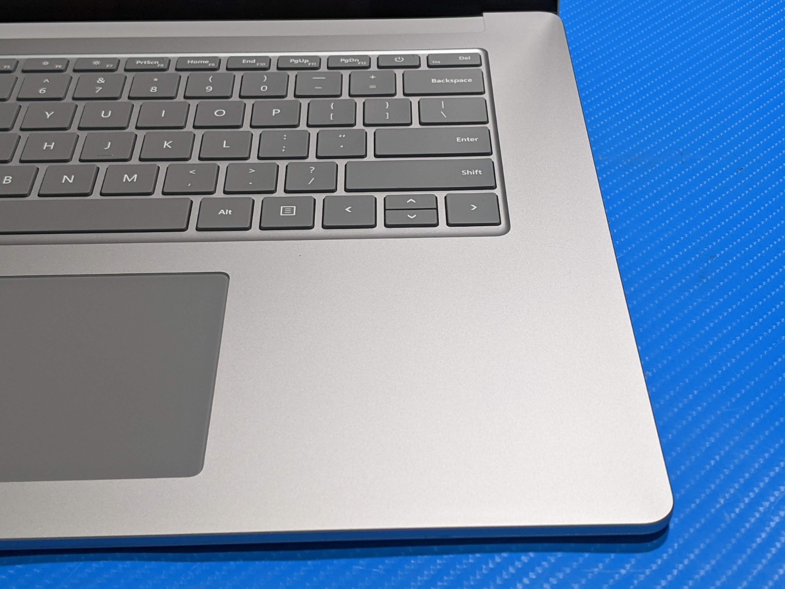 MS Surface Laptop 3 1872 15″2496×1664 TOUCH i7-1065G7 1.3GHz 16GB 512GB W11P +PA