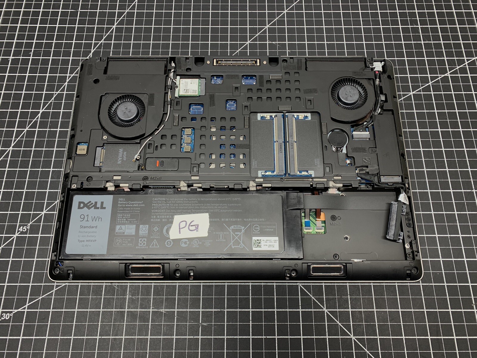 Dell Precision 7520 CORE i7 7th Gen | NO RAM/SSD | DEAD | #T871