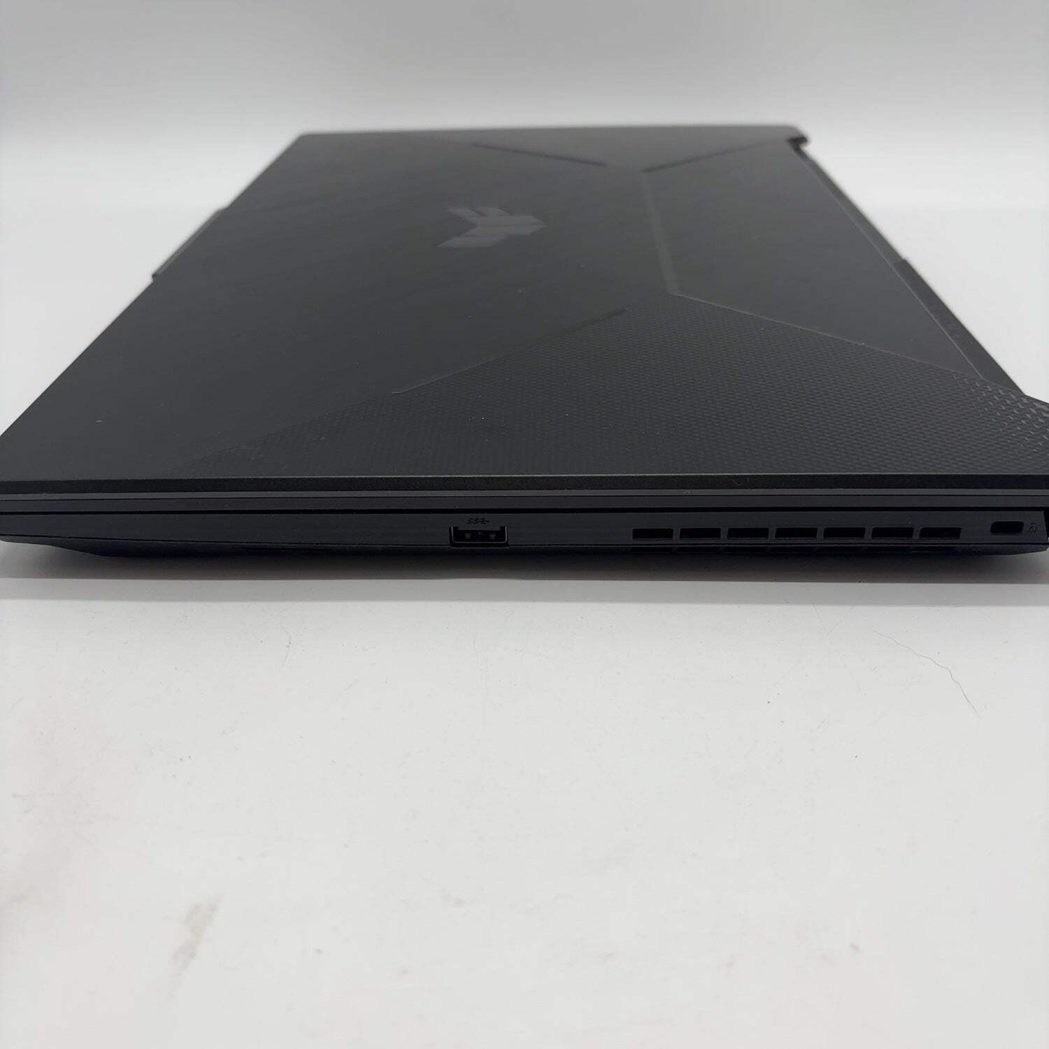 Asus TUF A17 17.3″ Ryzen 5 4600H 3.0GHz 8GB RAM 512GB SSD GeForce GTX 1650