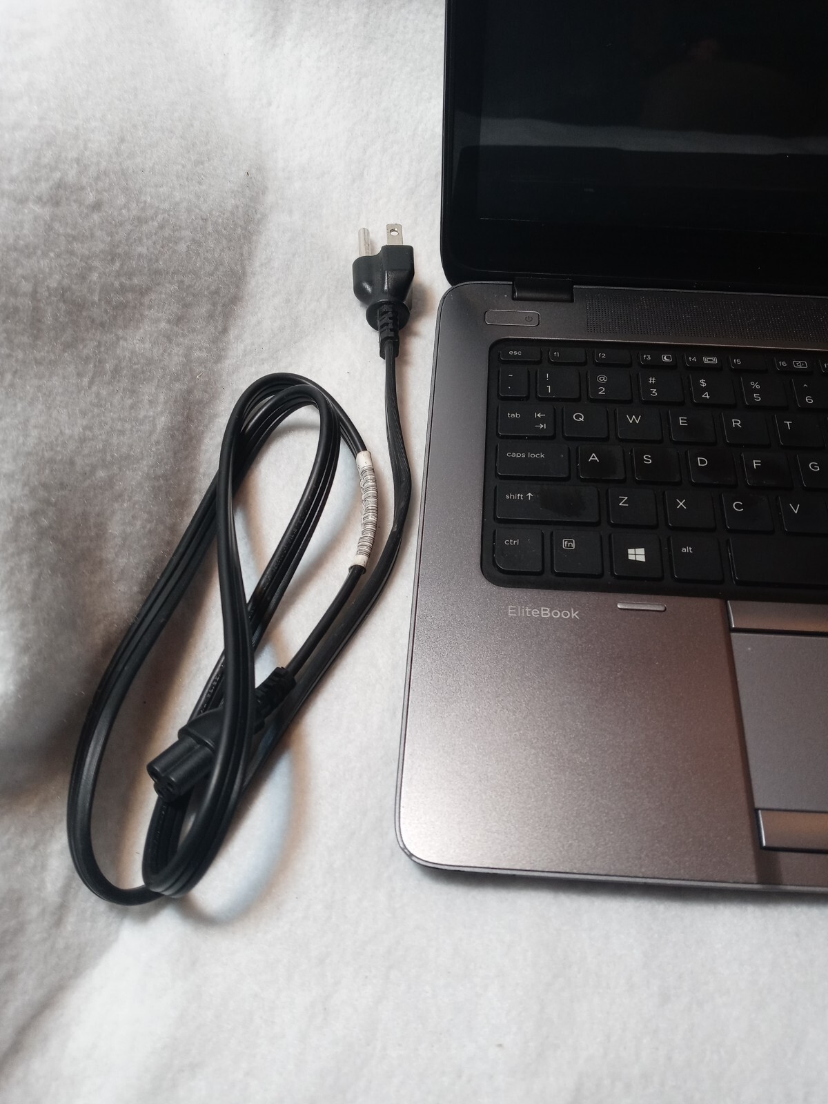 HP EliteBook 840 16″ – Tested – Works- W/ CHARGER