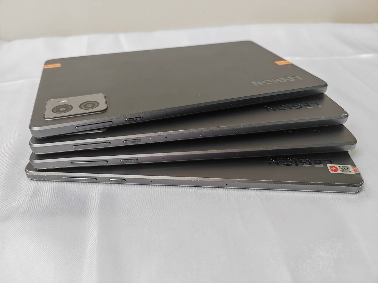 Lenovo Legion Y700 (2023)8.8” 13MP Snapdragon 8+ Gen 1 WIFI Android 6550mAh