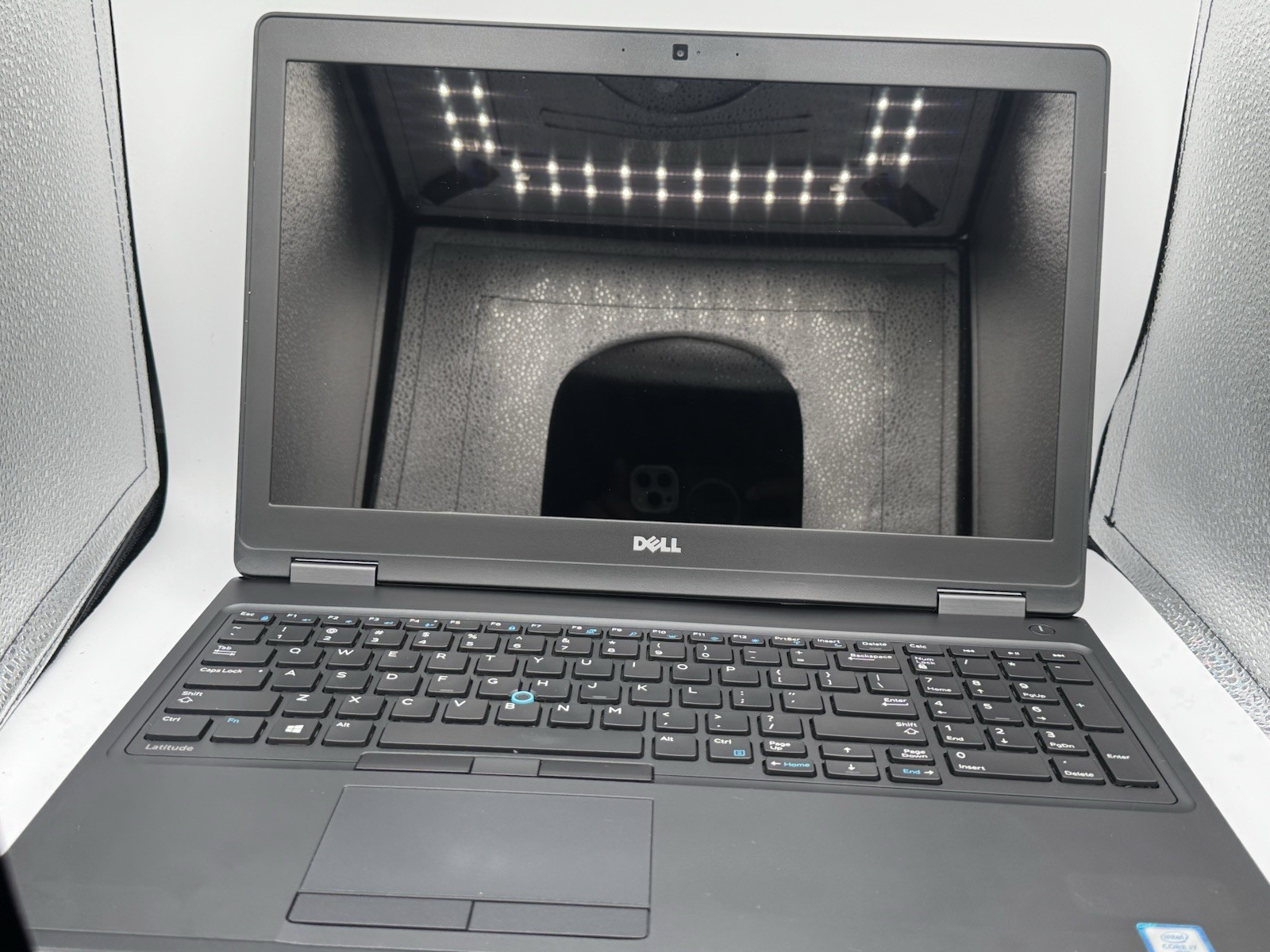 Dell Latitude 5580 15.6″ Laptop Quad-Core i7 4.8GHz 16GB RAM 256GB SSD Win 11