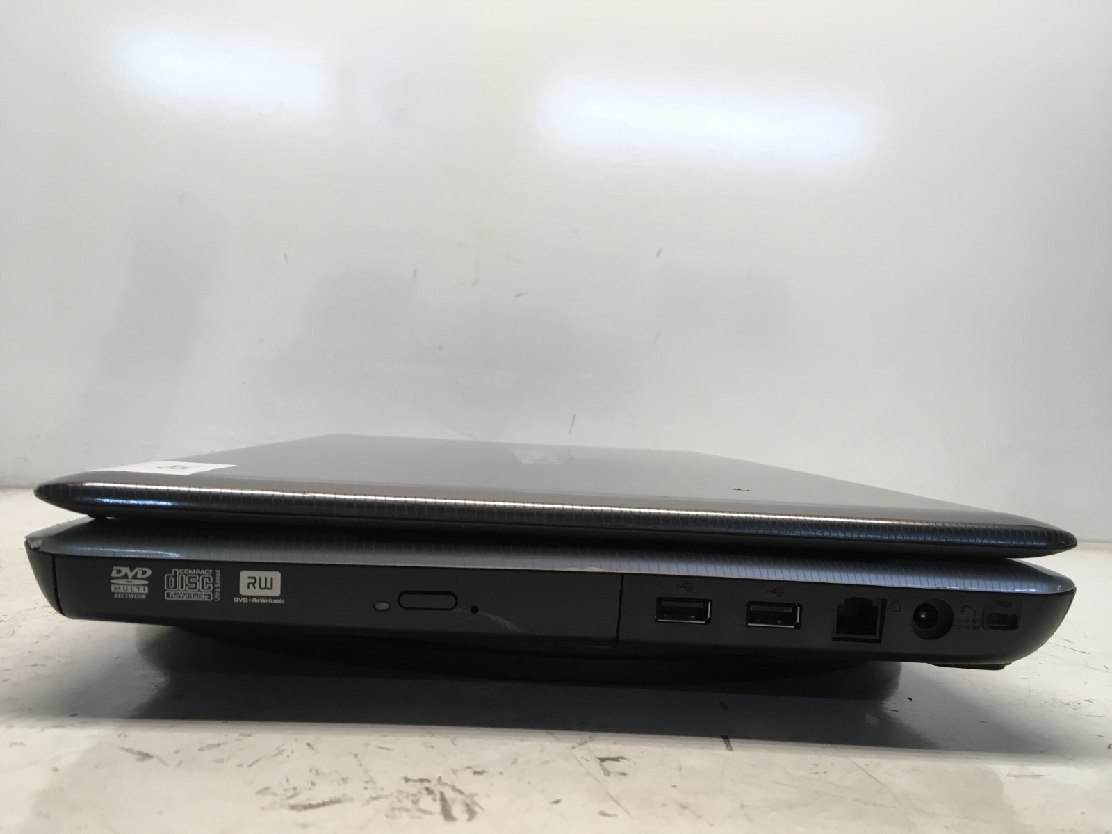Toshiba Satellite L505-ES5015 Intel Pentium Dual-Core T4400 2.2GHz 4 GB NO HDD