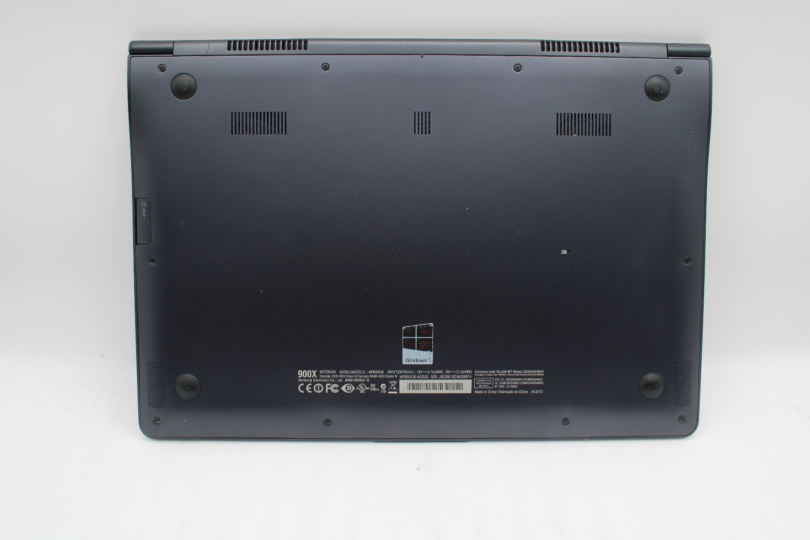 Samsung Series 9 NP900X3E i7-3537U 4GB RAM 256GB SSD No OS