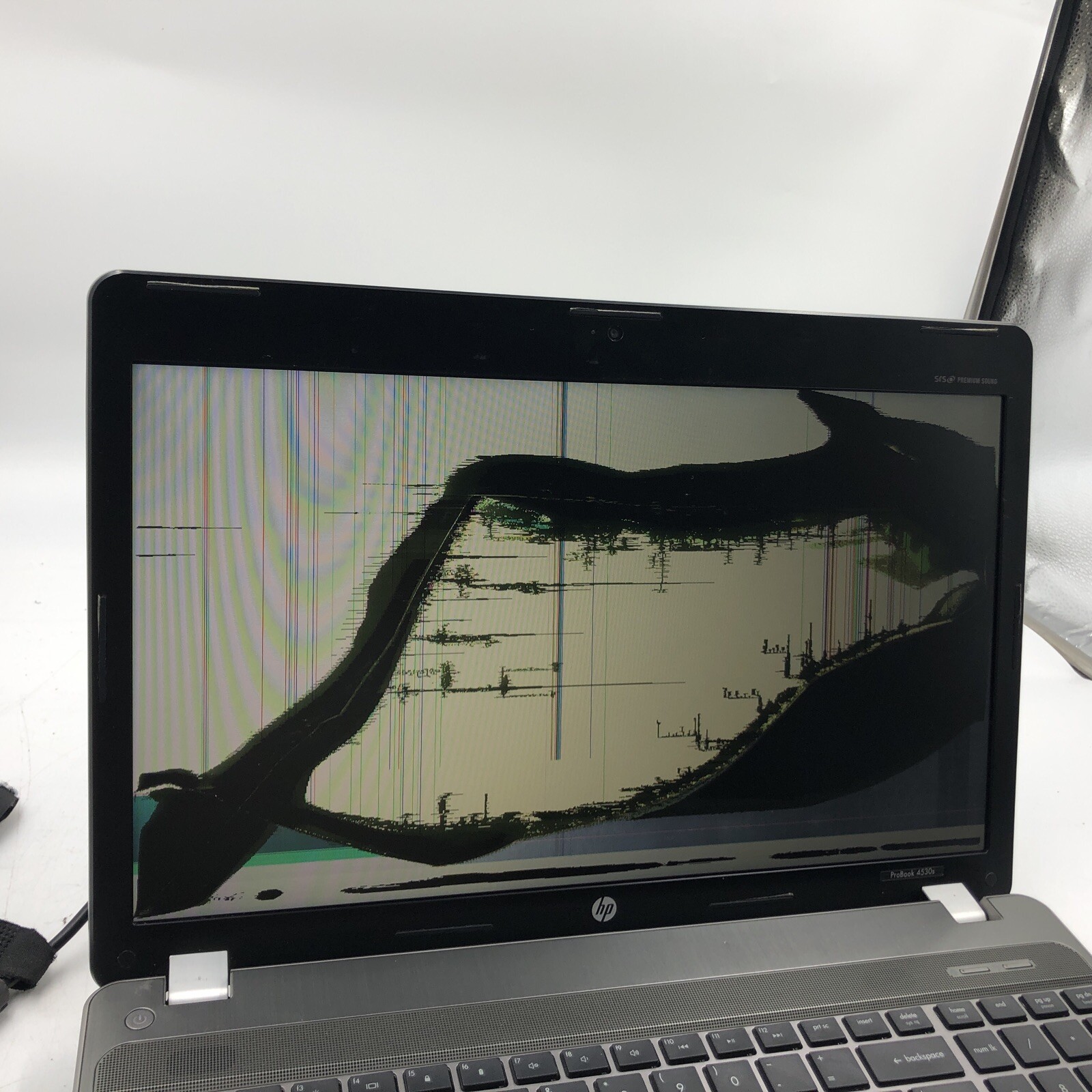 HP Probook 4530S Laptop Unknown CPU 8GB 500GB HDD NO OS Cracked Screen