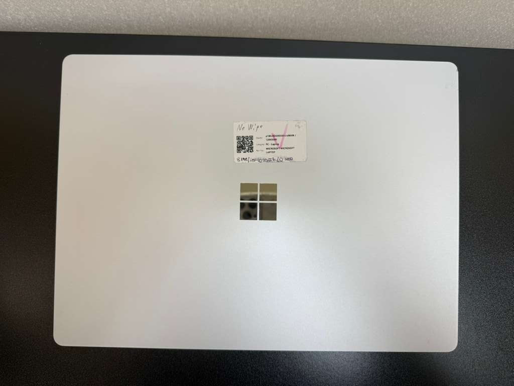Microsoft Surface Laptop 3 13.5″ 1867 Silver i5-1035G7 8GB NO SSD NO POWER PARTS