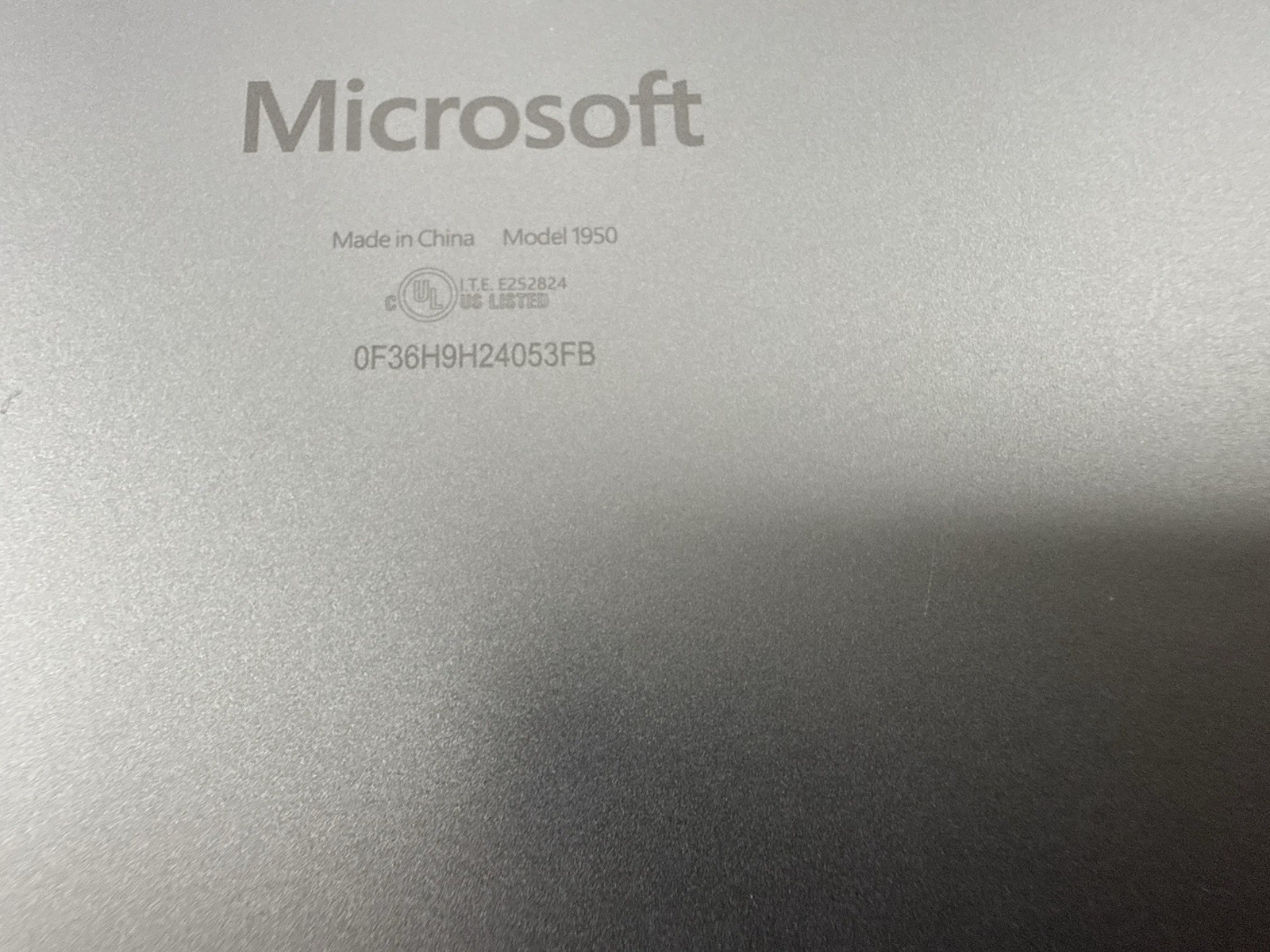 Microsoft Surface Laptop 5 13.5” 1950 Intel Core i7-1265U 16GB RAM 512GB NVME