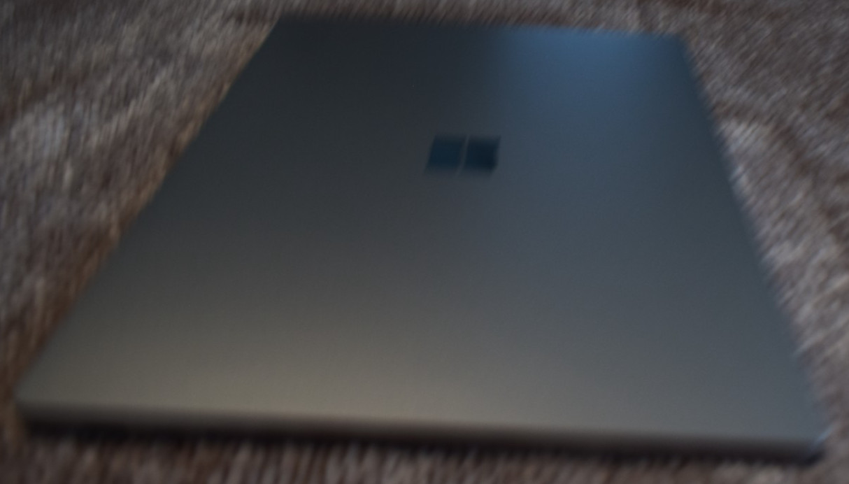Microsoft Surface Laptop 3 15″ Touch AMD Ryzen 5 8GB Ram 128GB SSD Platinum