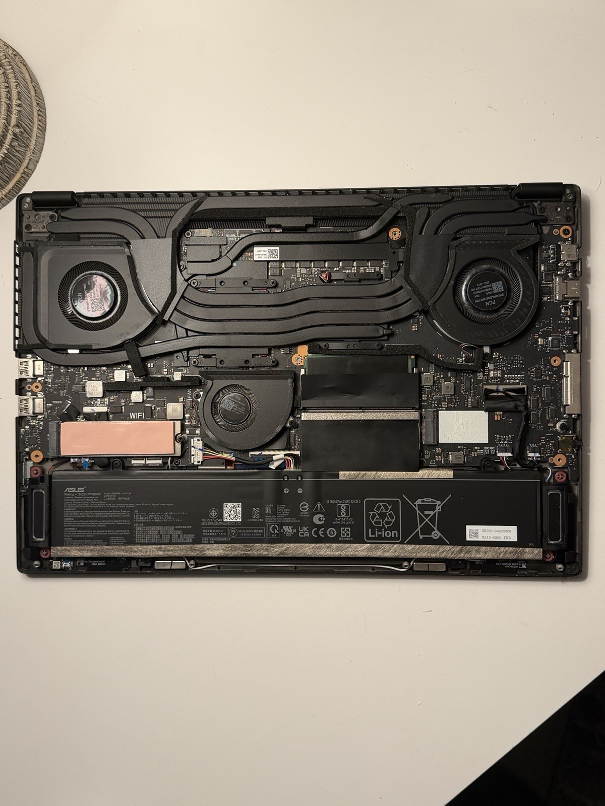 ASUS ROG Flow X16 GV601RM 16” Gaming Laptop Ryzen 9 6900HS RTX 3060 QHD 165Hz