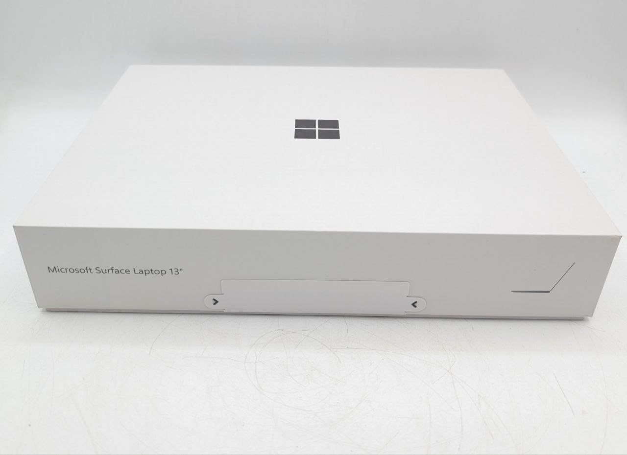 Microsoft Surface Laptop 13″ 16GB RAM 256GB SSD – Platinum