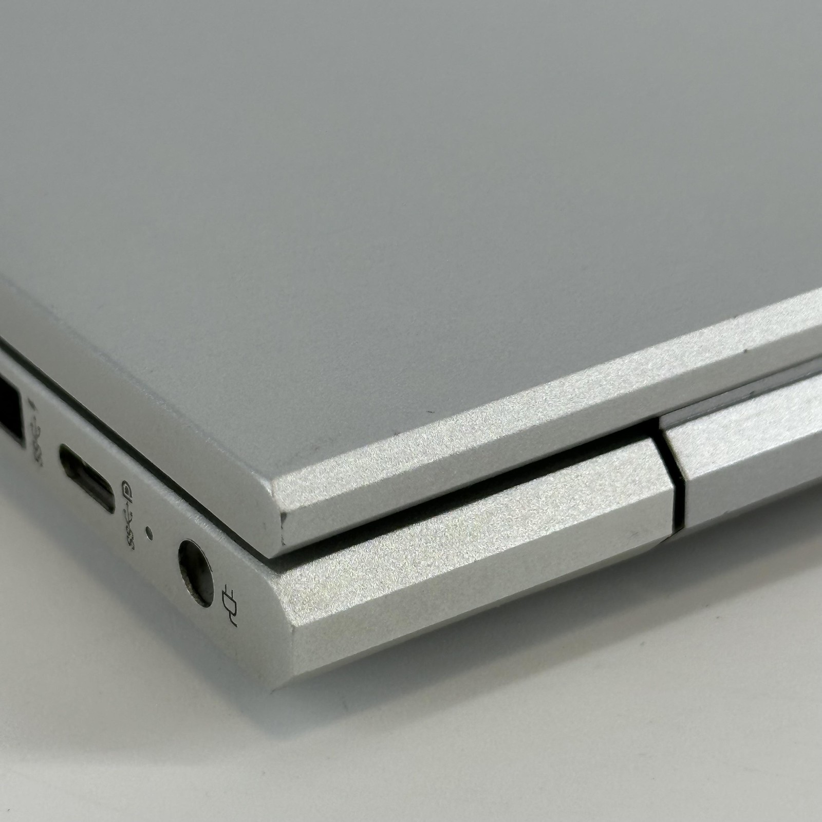 HP ProBook 455 G9 15.6 Silver FHD 2.3 GHz Ryzen 5 5625U 8GB RAM 256GB SSD Good