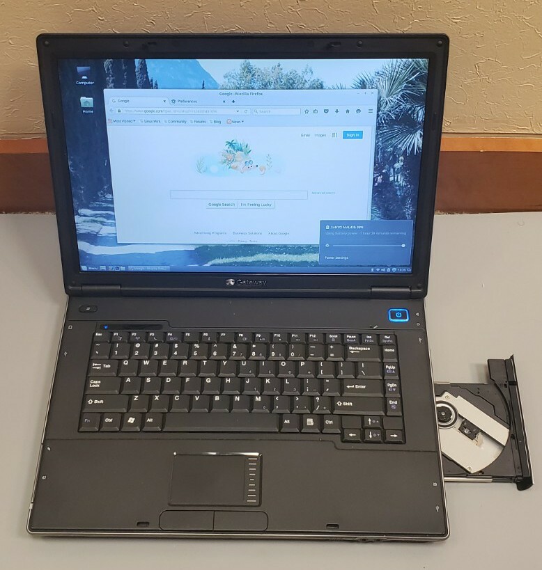 GATEWAY E-475M 15.6″ Intel Core 2 Duo T5470 2GB RAM 120GB HDD WIFI LINUX