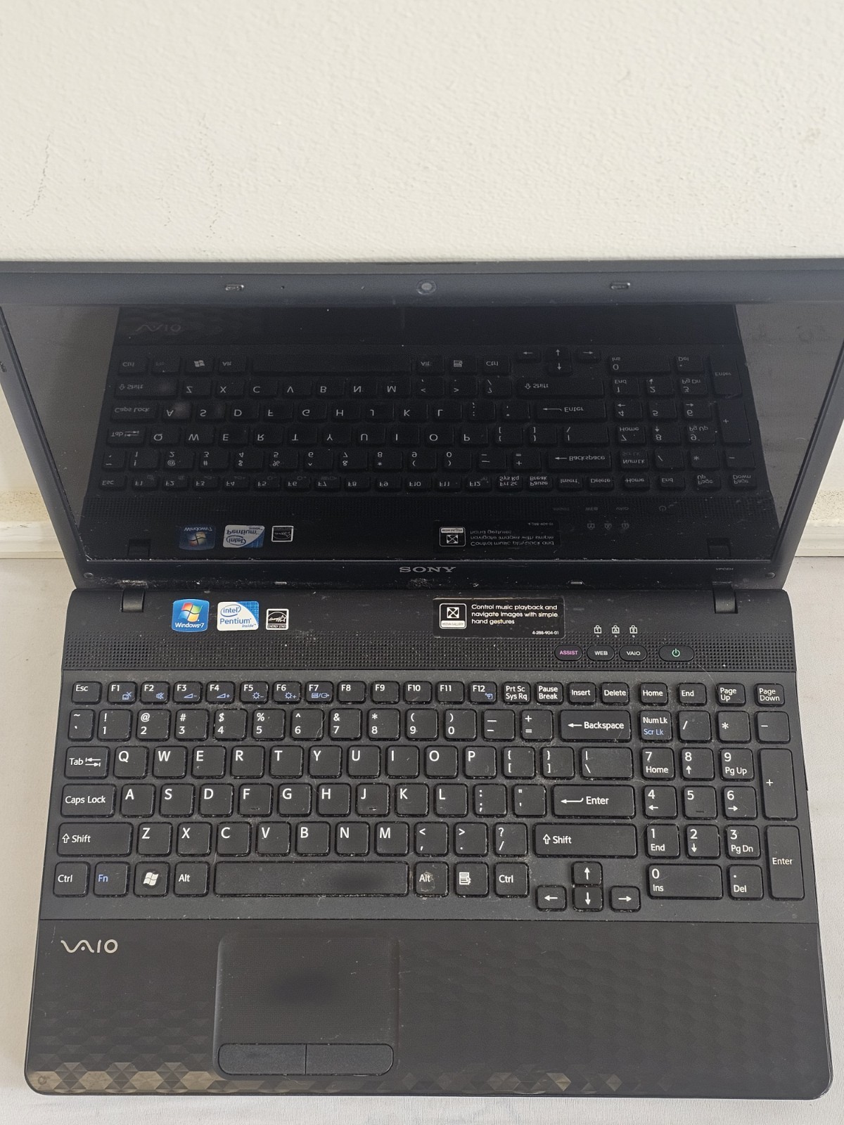 Sony Vaio PCG-71912L Laptop – Intel Pentium B940 – 4GB RAM – 500GB HDD – READ