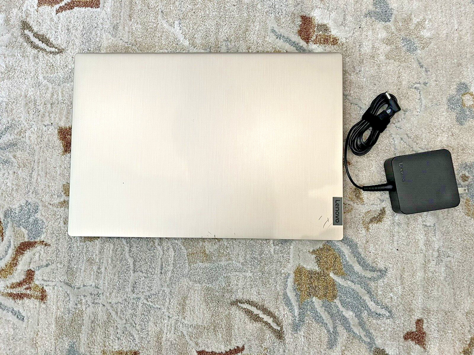 Lenovo IdeaPad 3 15.6” (Intel Pentium Gold 6405U, 8GB RAM, 236GB SSD) BIG SCREEN